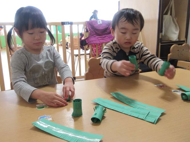 ２歳児 お店屋さんごっこに向けての取り組み2025年