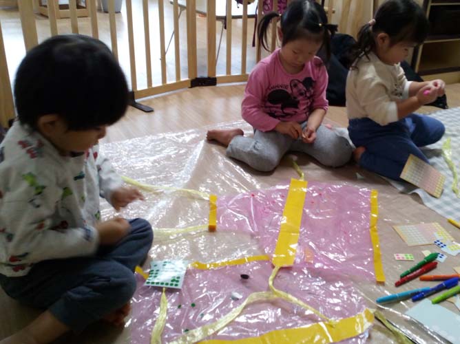 ２歳児 お店屋さんごっこに向けての取り組み2025年