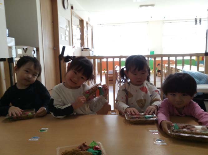 ２歳児 お店屋さんごっこに向けての取り組み2025年